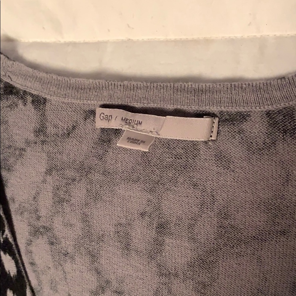 GAP Cardigan - Picture 3 of 4
